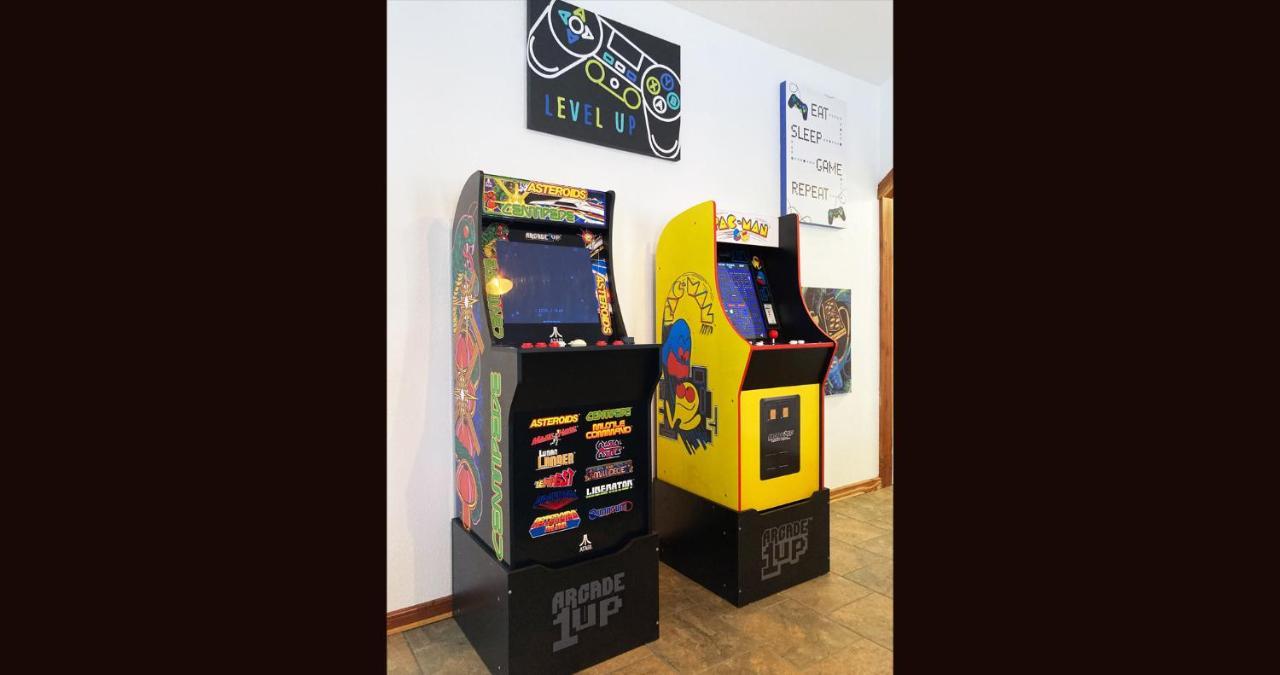 3Bd Cabin Family Fun Arcade Games Fire Pit 5 Min From Lake Fishing Hunting 브로큰보우 외부 사진